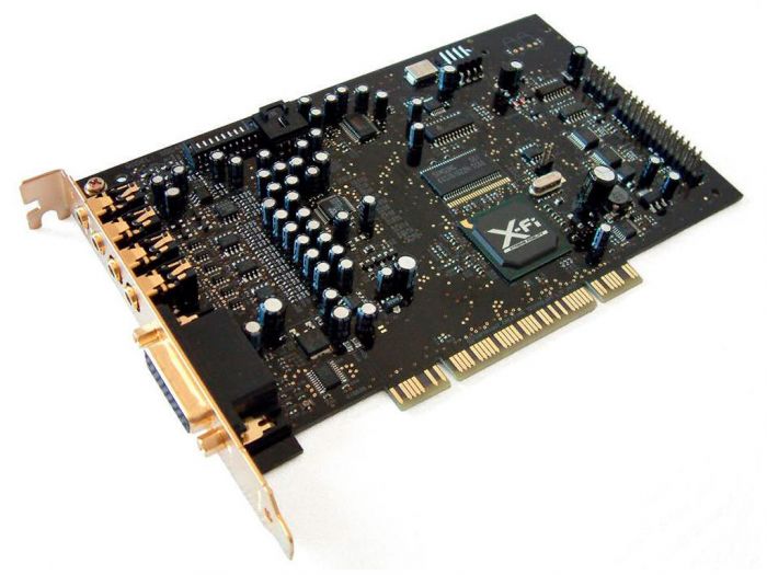 Звуковая карта 7.1 с внешним блоком CREATIVE Sound Blaster X-Fi Platinum