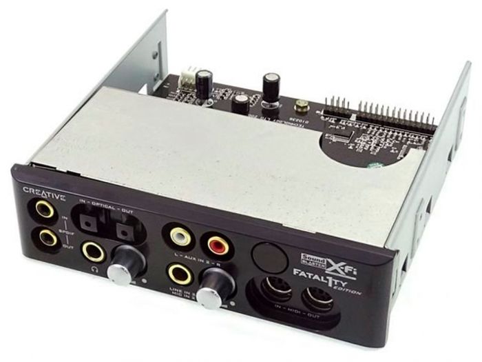 Звуковая карта 7.1 с внешним блоком CREATIVE Sound Blaster X-Fi Platinum